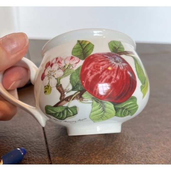 Portmeirion Pomona Footed Romantic Breakfast Cup - Picture 2 of 7